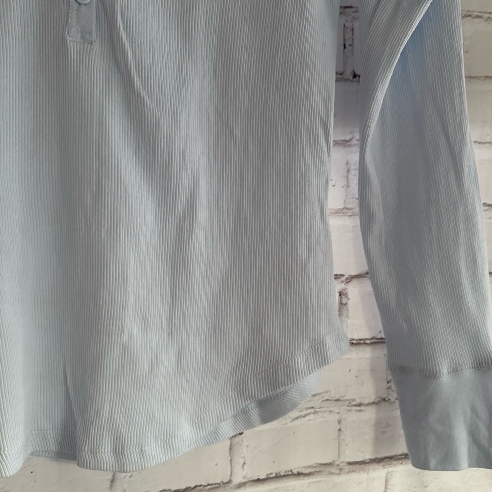 Target Women's Soft Blue Long Sleeve Tee‎ - Picture 3 of 4